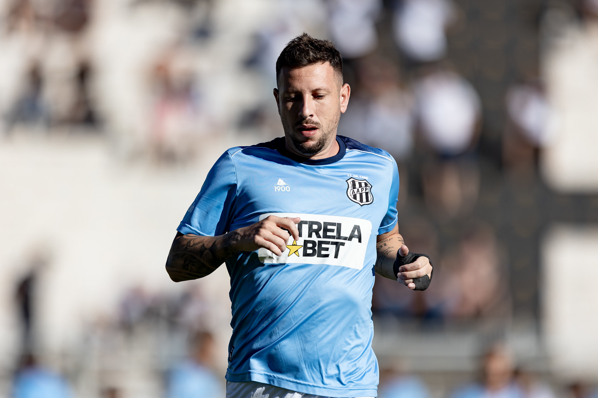 Precisando vencer para sair do Z4, Fábio Sanches afirma: “Temos três finais pela frente”