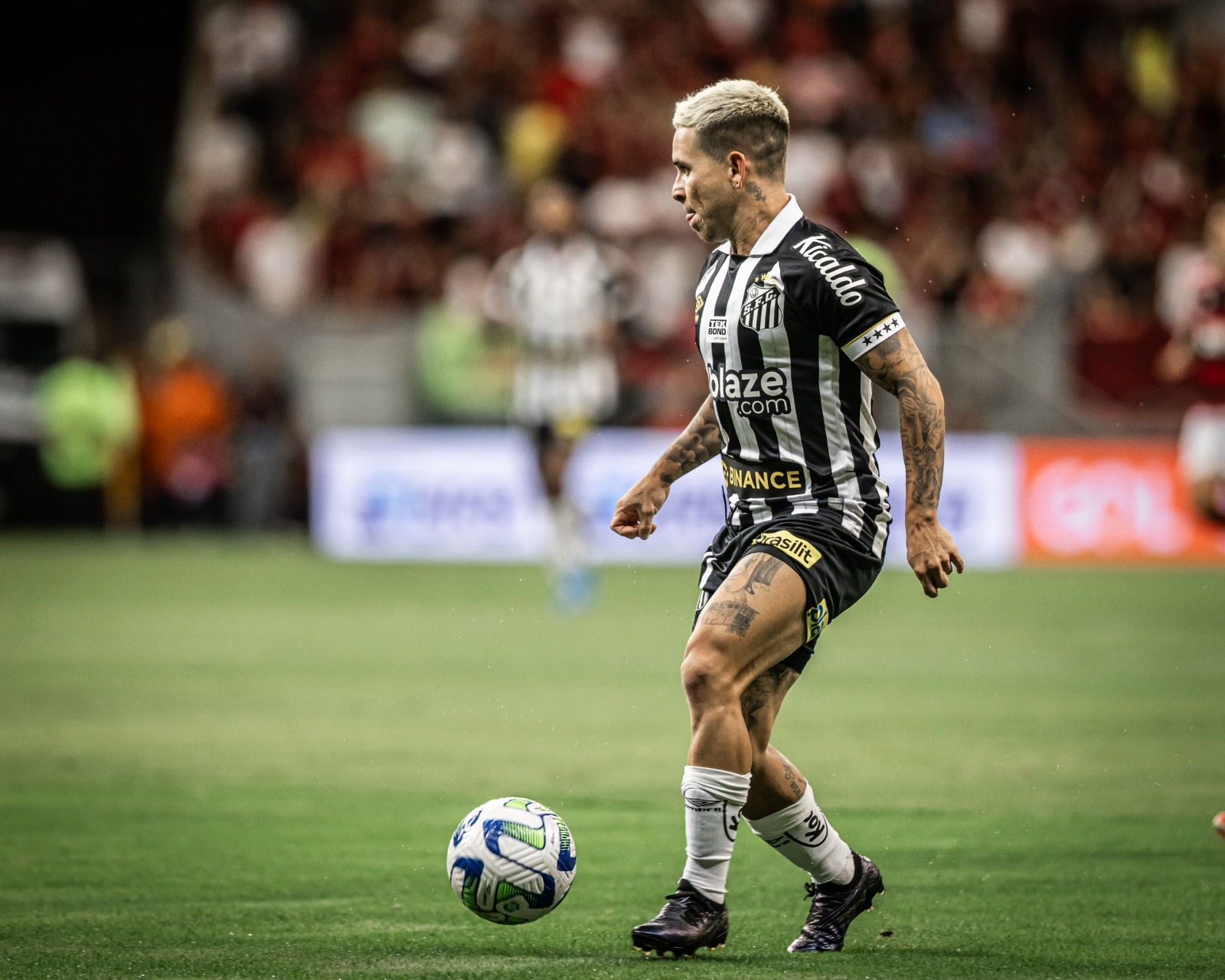 Soteldo destaca que virada do Santos sobre o Flamengo foi no coração