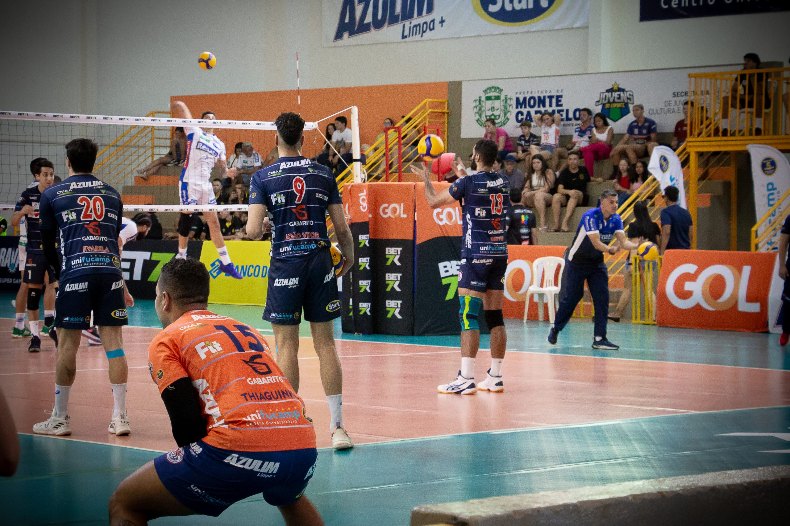 No tie-break, Campinas perde para Araguari e sofre a primeira derrota na  Superliga de Vôlei - CBN Campinas 99,1 FM