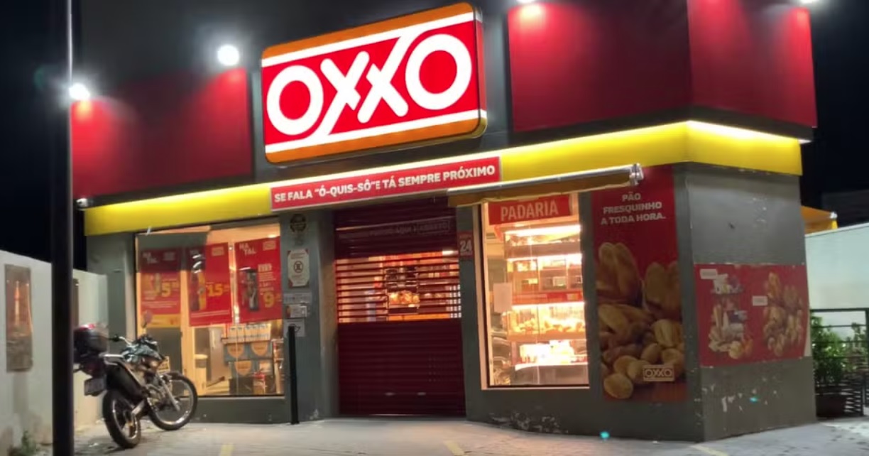 Casal é preso após assaltar loja de conveniência no Swift