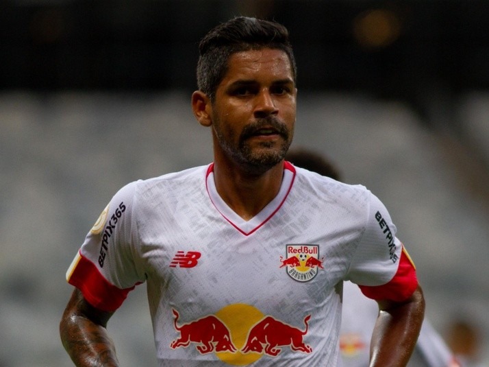 De olho na Série B, Santos deve fechar com laterais Jorge e Aderlan