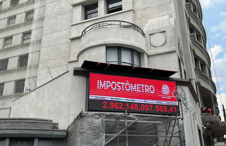Impostômetro alcança o marco inédito de R$ 3 trilhões em impostos 
