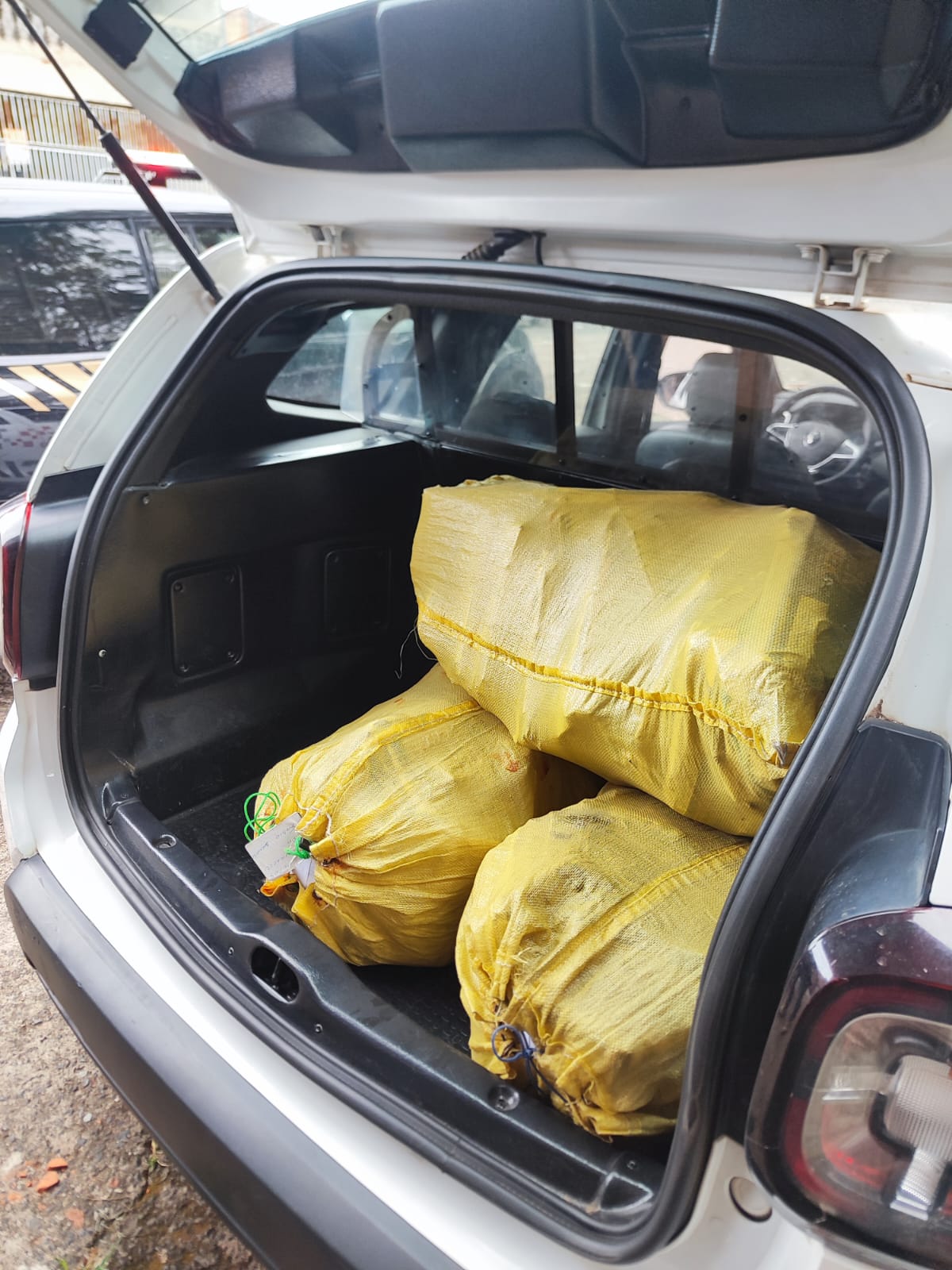 Funcionário é preso depois de furtar encomendas dos Correios