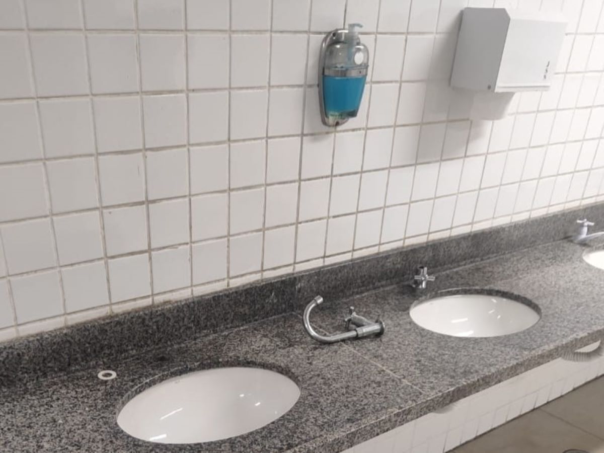 GM detém homem por vandalismo em banheiro do Terminal Satélite Íris 