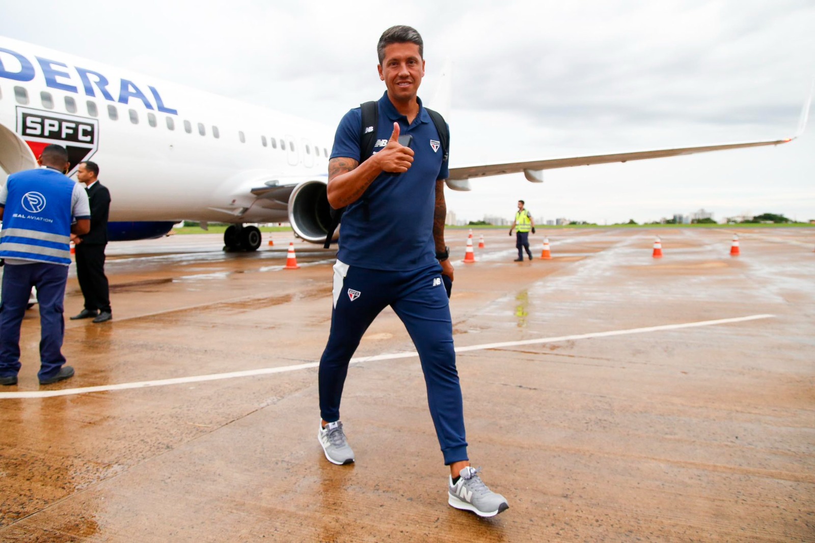 Thiago Carpini fala em pressão do Santos na arbitragem de Edina Alves