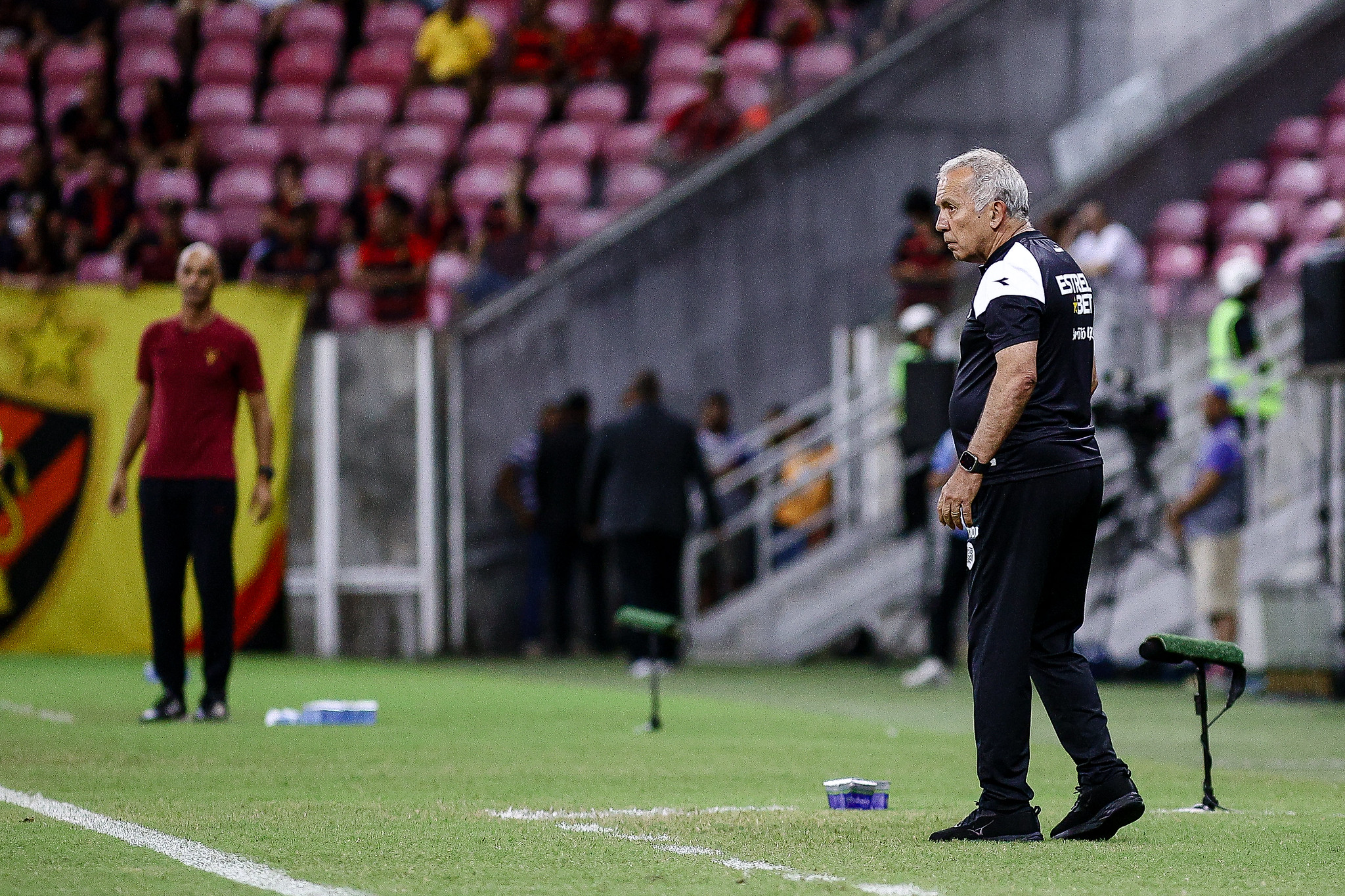 Nelsinho Baptista lamenta derrota para o Sport: “Não matamos o jogo”