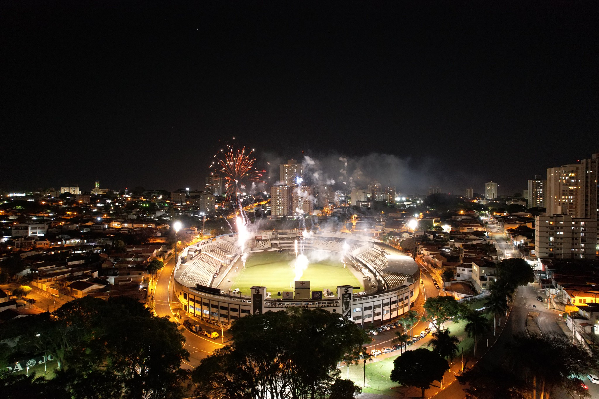 Goleada, dérbi e retrospecto positivo: Veja os confrontos da Ponte Preta atuando na data do aniversário