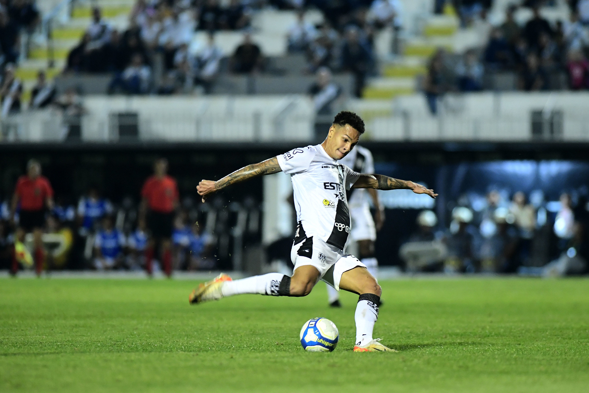 Ponte Preta tem a volta de Igor Inocêncio para o jogo contra o Santos