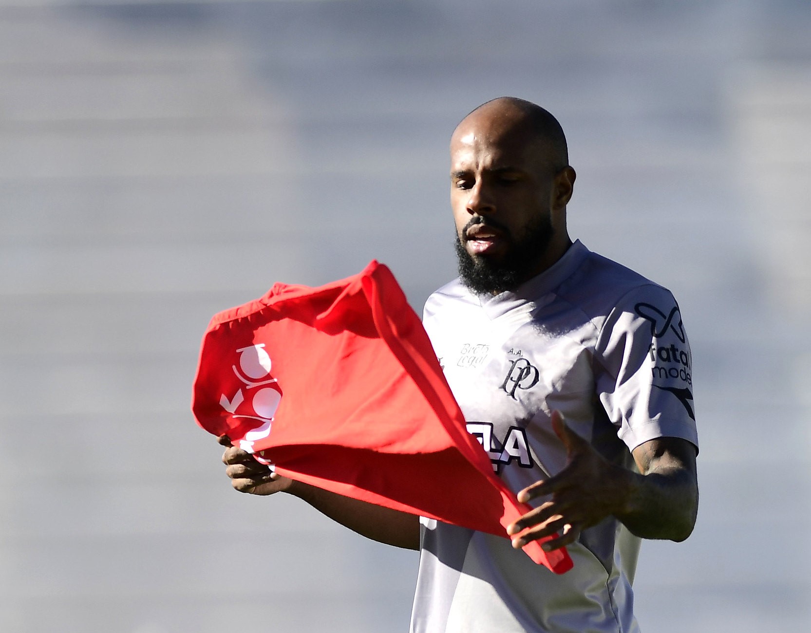 Ponte Preta tem a volta de três jogadores para o duelo contra o Operário-PR