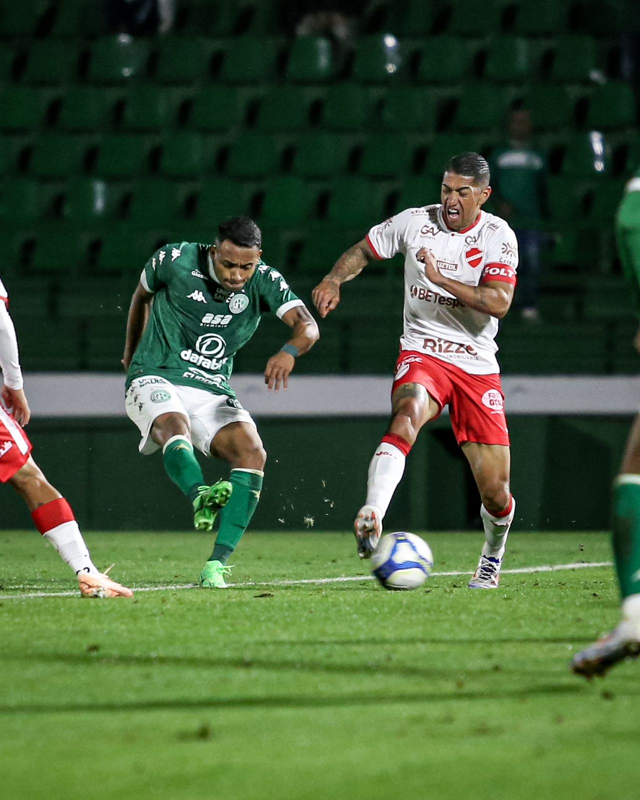 Em noite inspirada de Airton, Guarani  vence o Vila Nova no estádio Brinco de Ouro da Princesa
