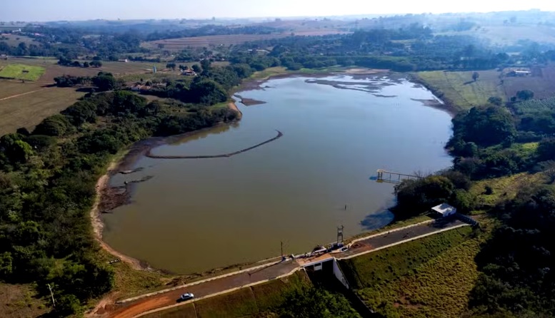 Governo do Estado finaliza instalação de adutora de água em Artur Nogueira