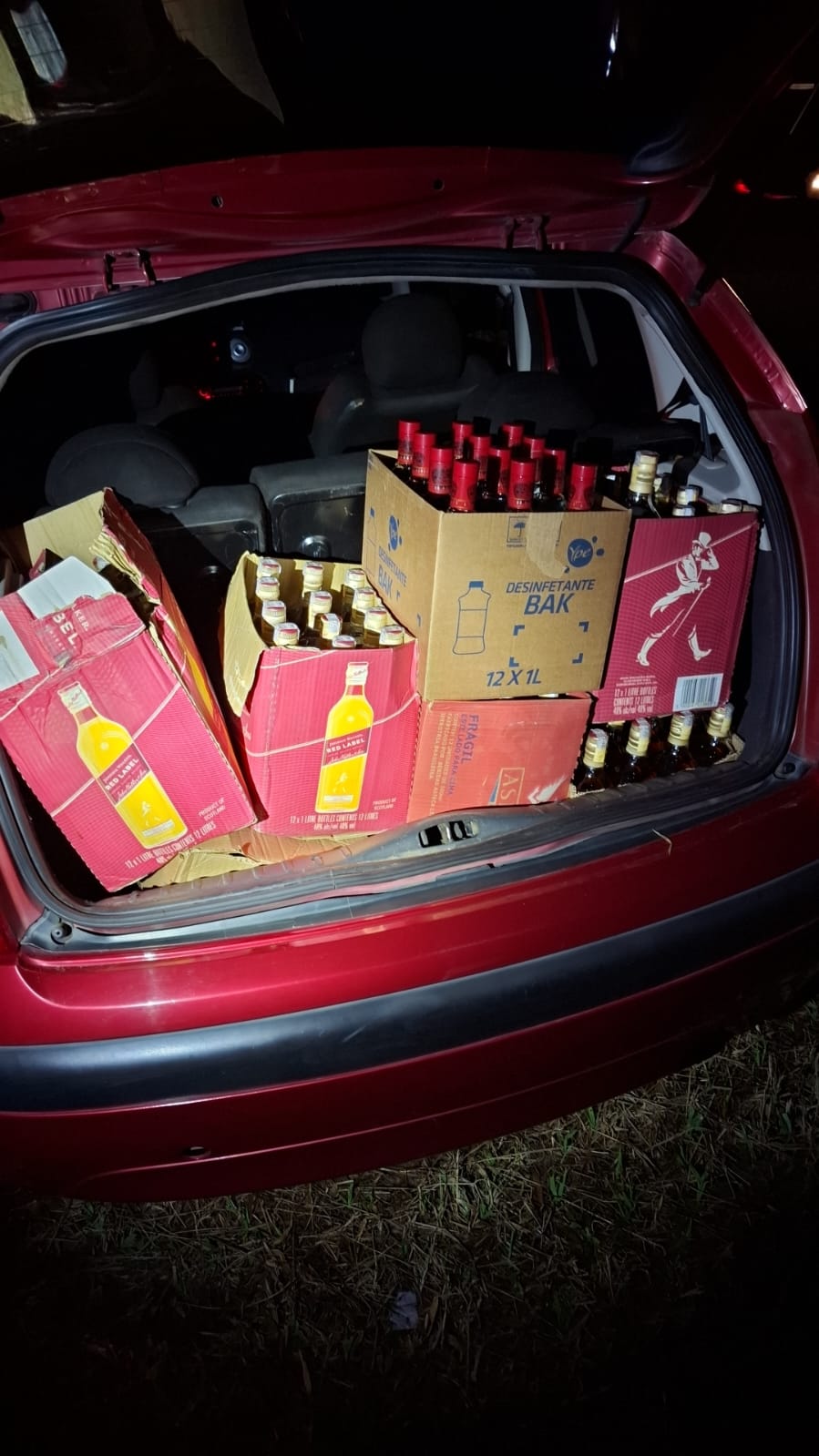 Homem é preso com bebidas falsificadas na Rodovia Santos Dumont