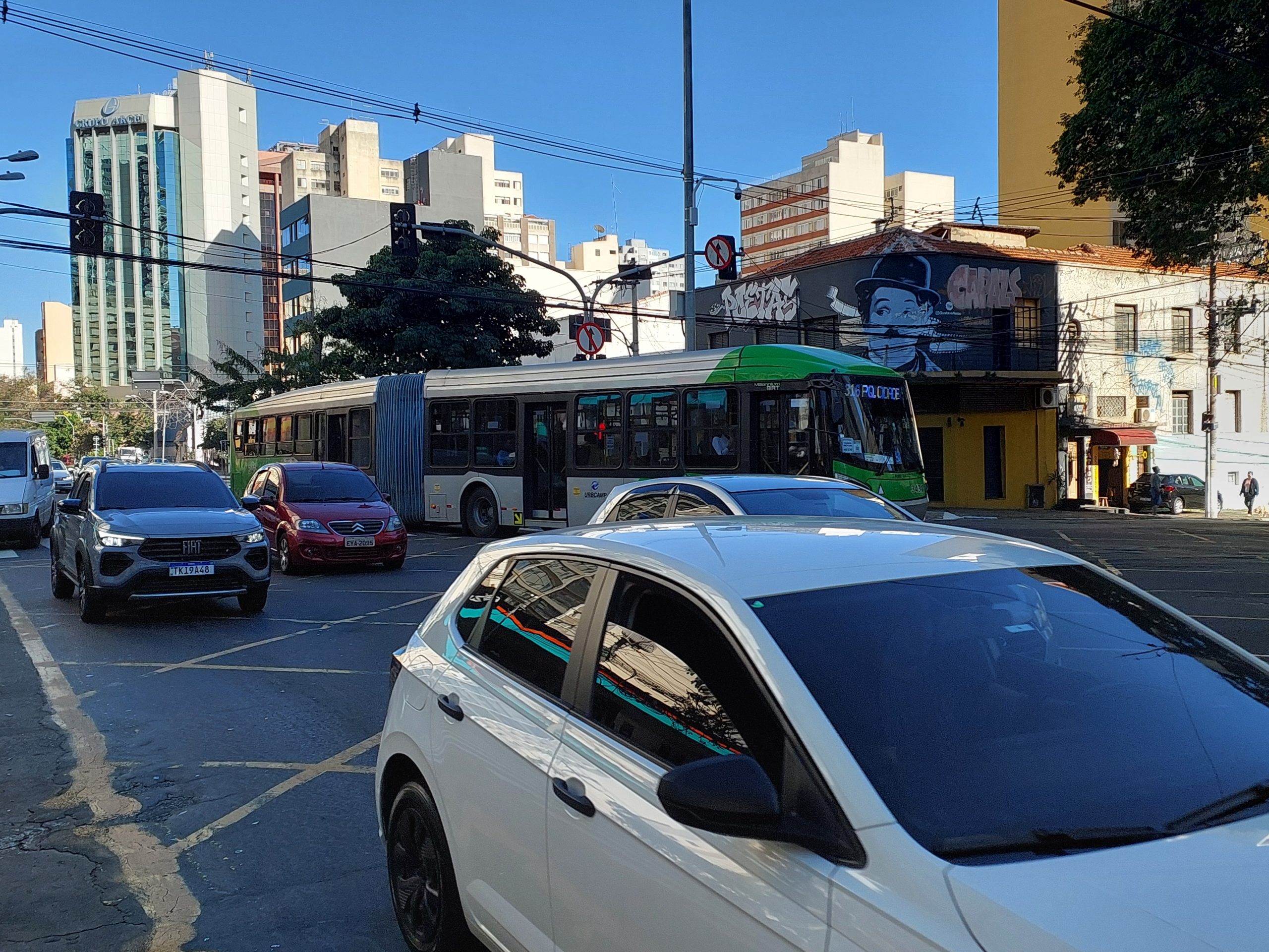 Campinas tem pelo menos 15 pontos críticos de congestionamento, aponta Emdec