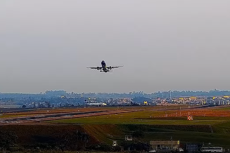 Avião faz pouso de emergência em Viracopos; ninguém ficou ferido