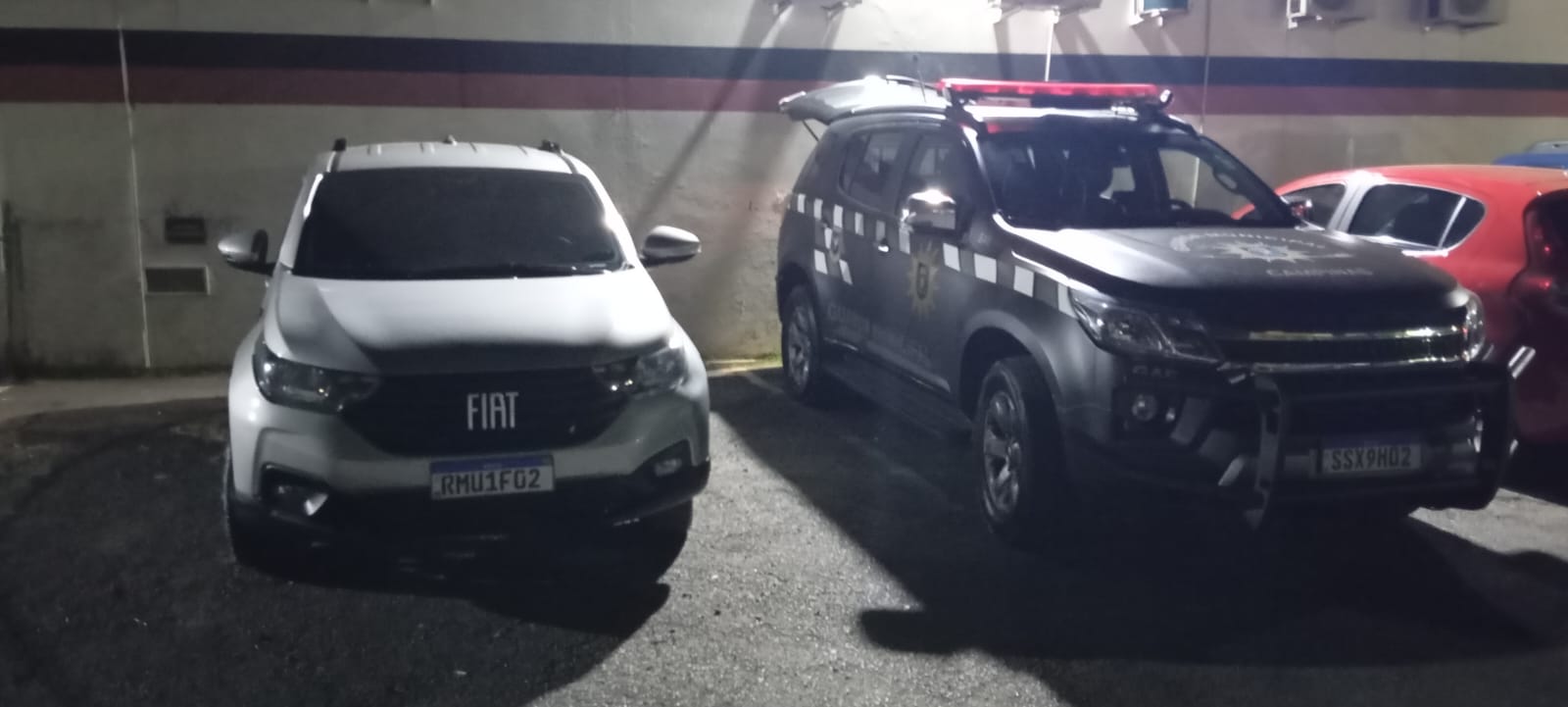 Homem com carro furtado tenta se esconder da GM em loja 