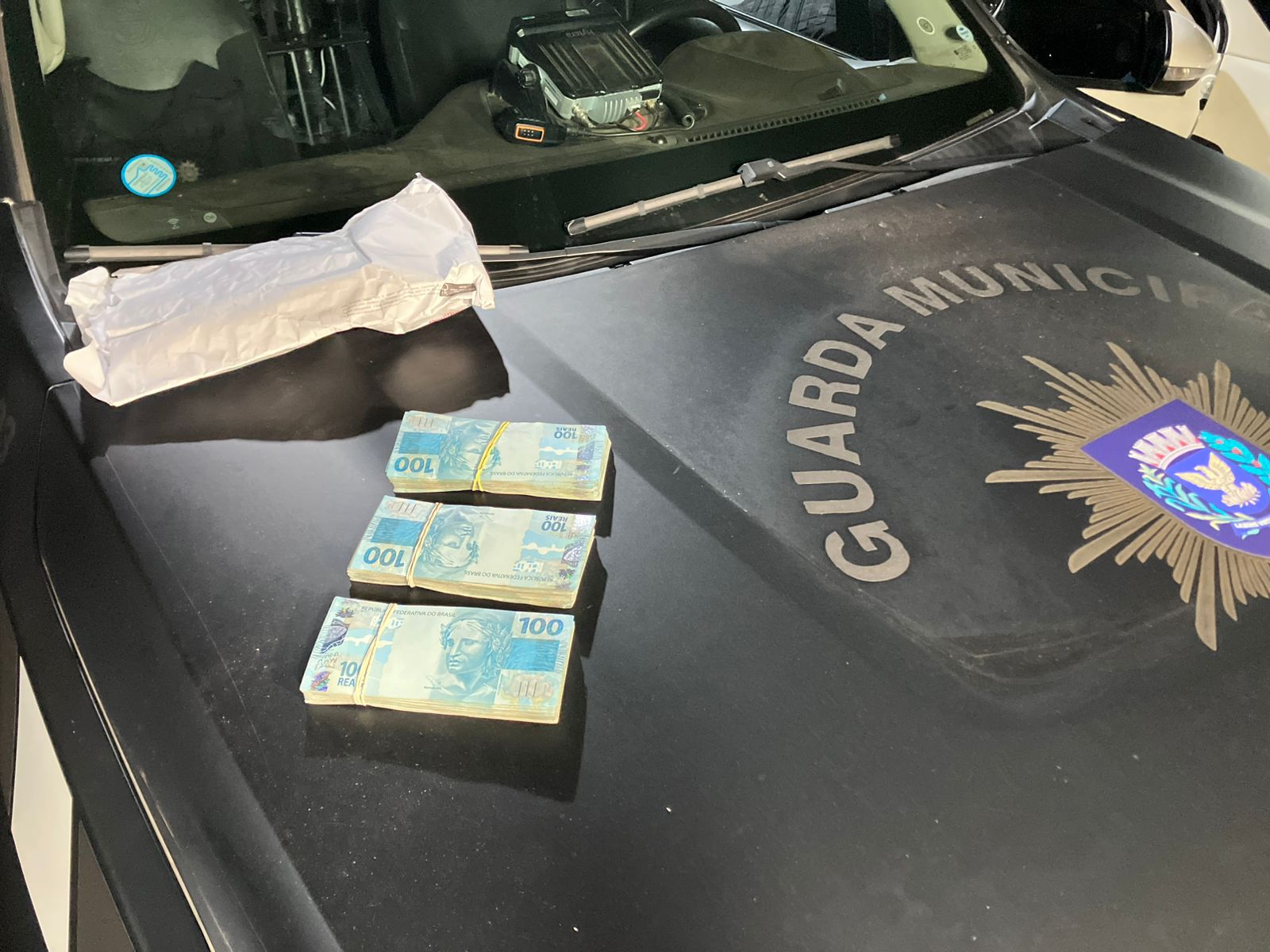Policial penal é preso com carros roubados e placas trocadas em Campinas