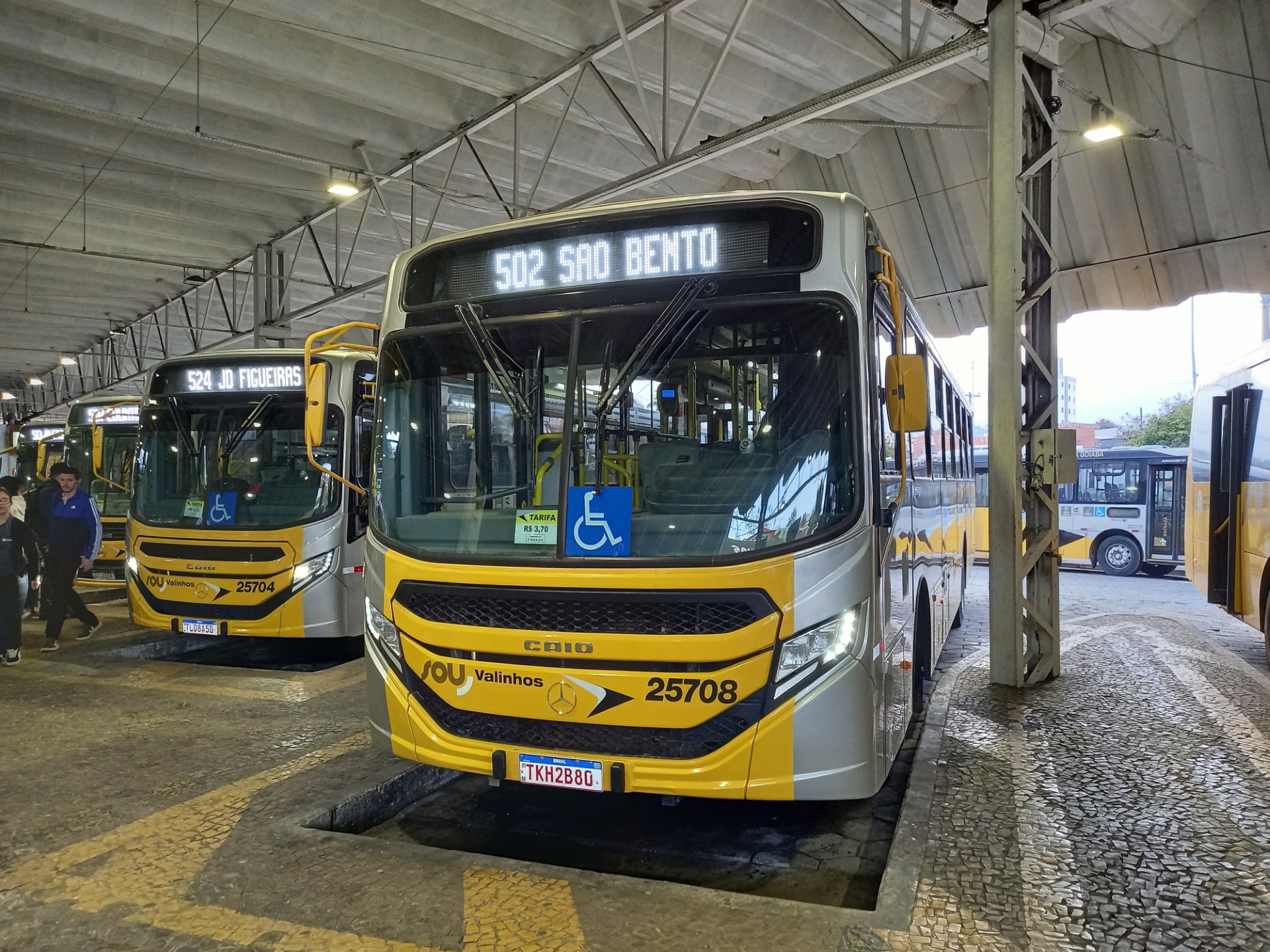Idosos de 60 a 64 anos já podem pedir cartão que dá passagem grátis nos ônibus de Valinhos