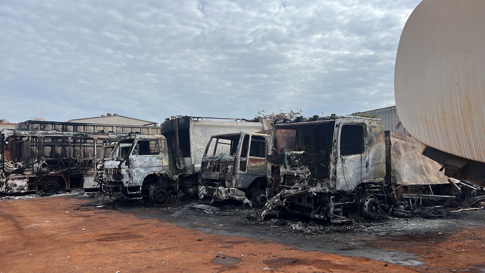Polícia Civil investiga incêndio no pátio da empresa de coleta de lixo de Piracicaba