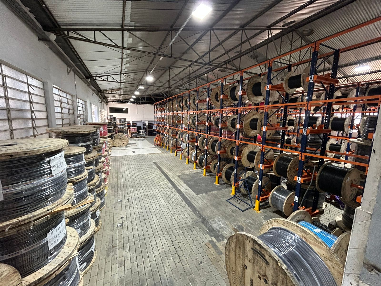 Empresário é preso em Campinas por vender fios elétricos fora das normas do Inmetro