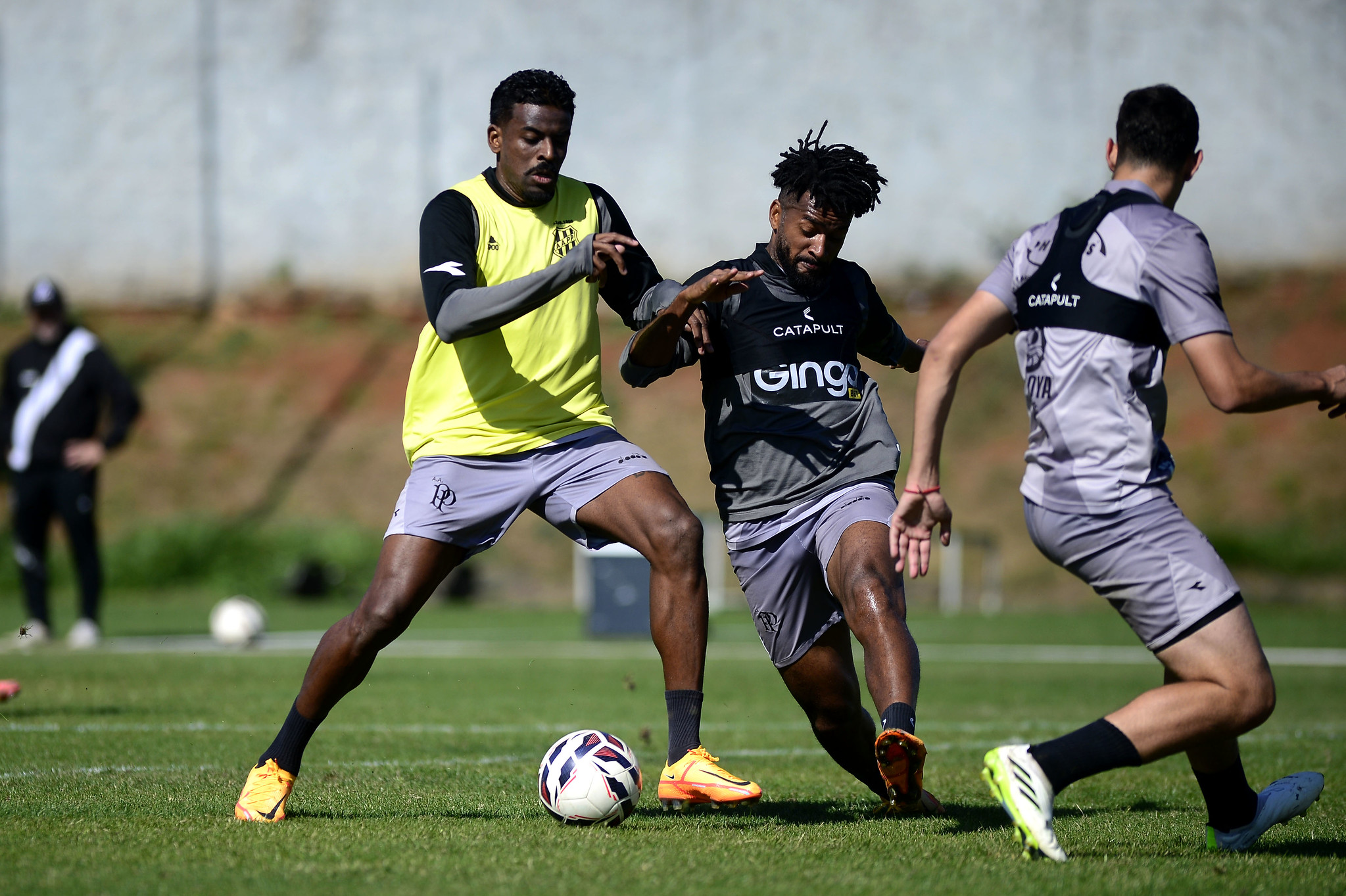 Ponte Preta perde Léo Oliveira para duelo contra o Itabaiana; Dudu é liberado em julgamento no STJD
