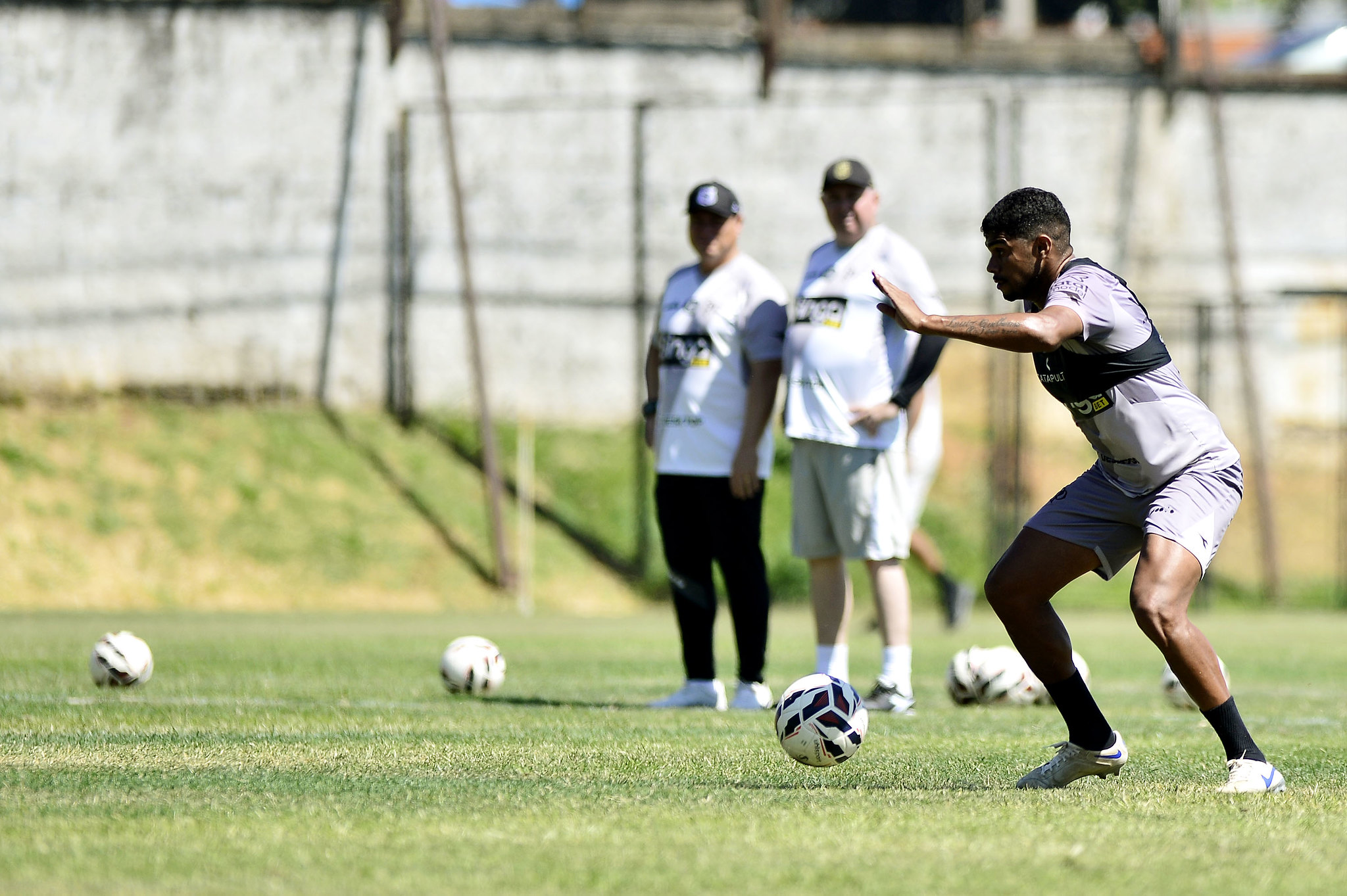 Marcelo Fernandes aguarda DM, mas deve repetir escalação do dérbi para duelo contra o Brusque