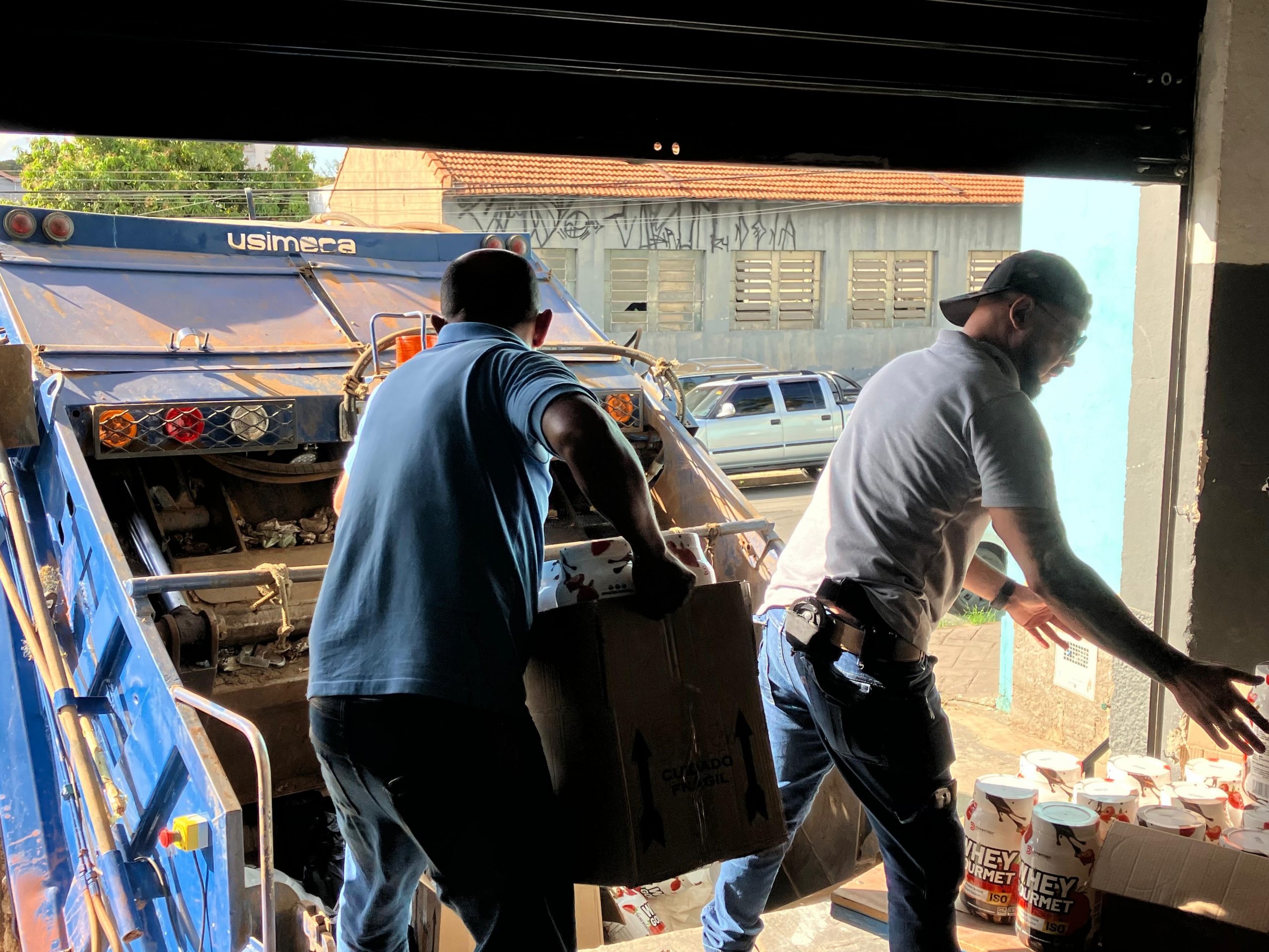 Polícia apreende cerca de 4 toneladas de suplementos alimentares adulterados em Americana 