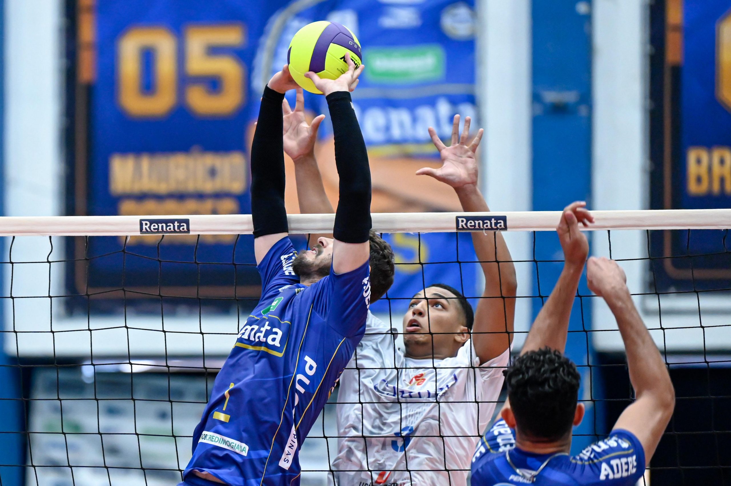 Vôlei Renata vence o Atibaia e segue com 100% de aproveitamento no Campeonato Paulista