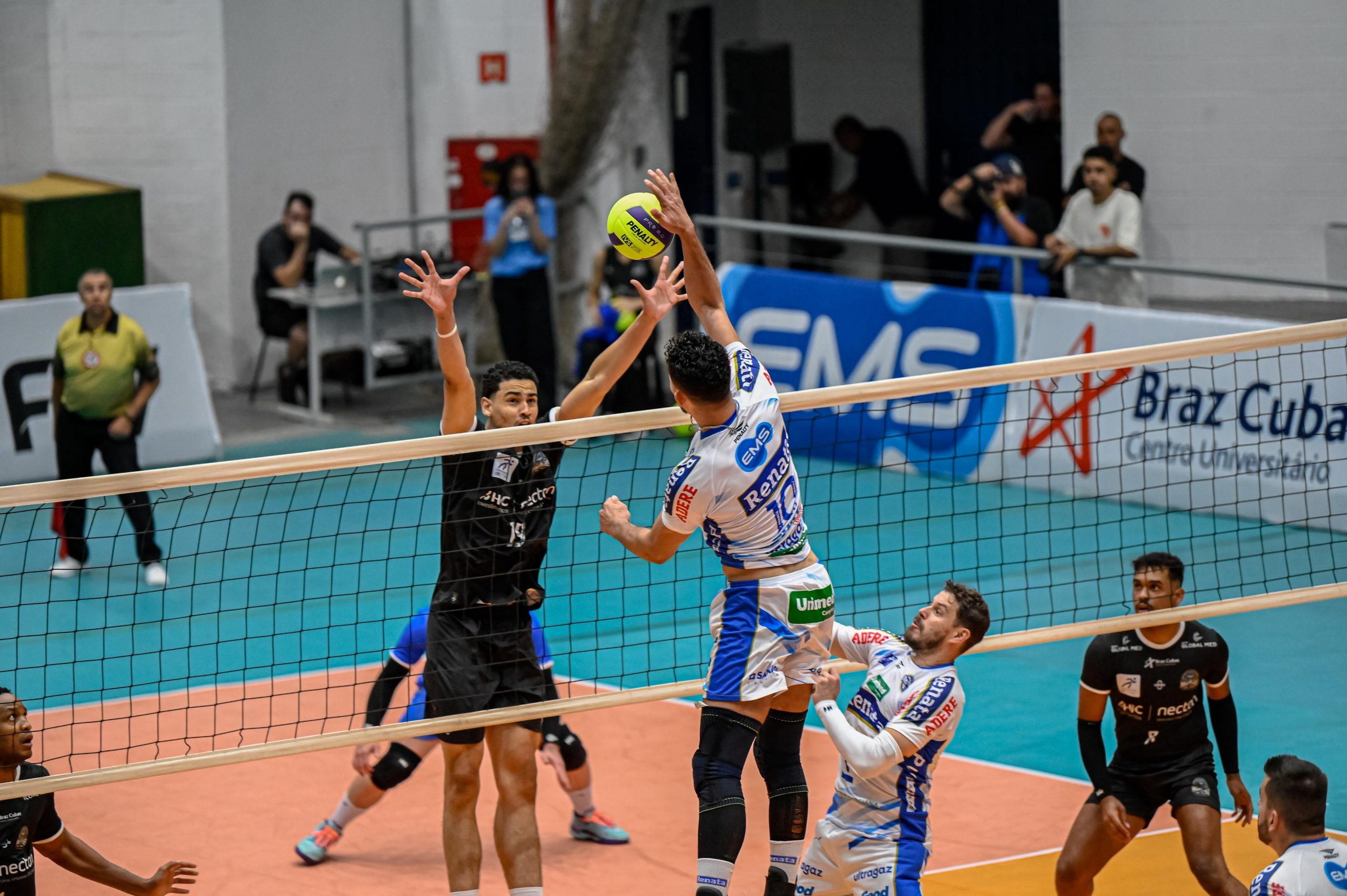 Vôlei Renata vence o Mogi na estreia do Campeonato Paulista