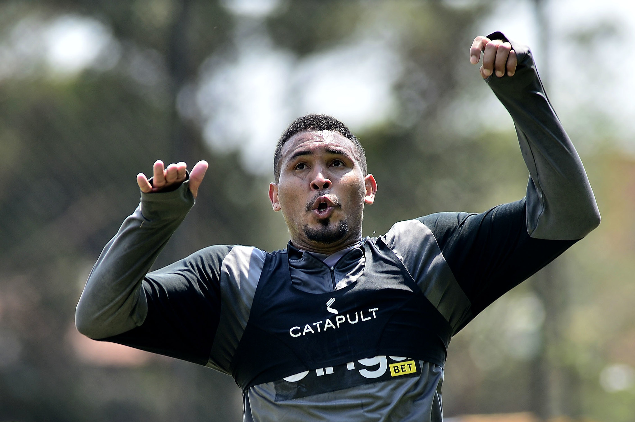 “Pensando na nossa vitória, não no que vai acontecer do outro lado”, afirma zagueiro da Ponte sobre o dérbi