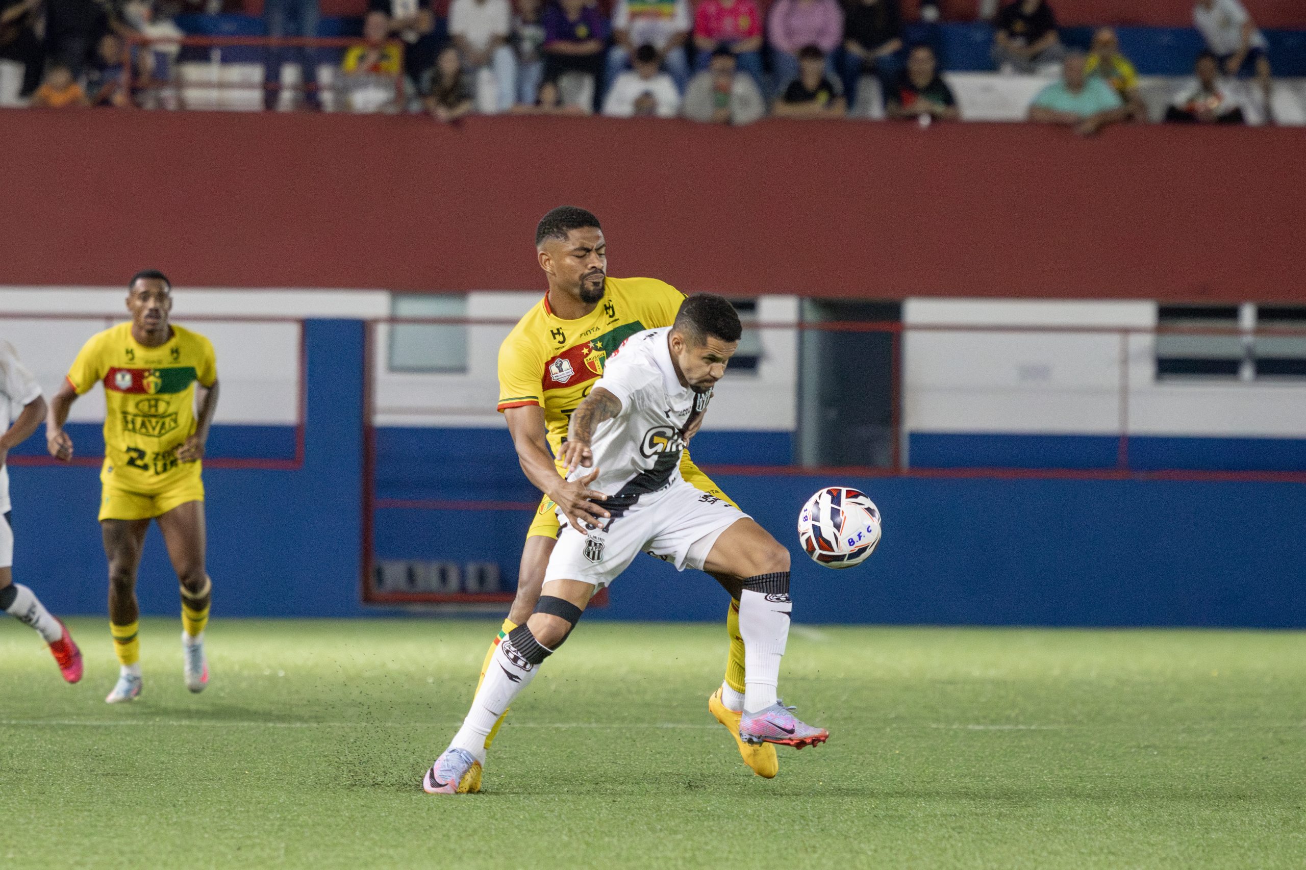 Ponte Preta perde em Brusque e precisa do empate no Dérbi para chegar à final da Série C