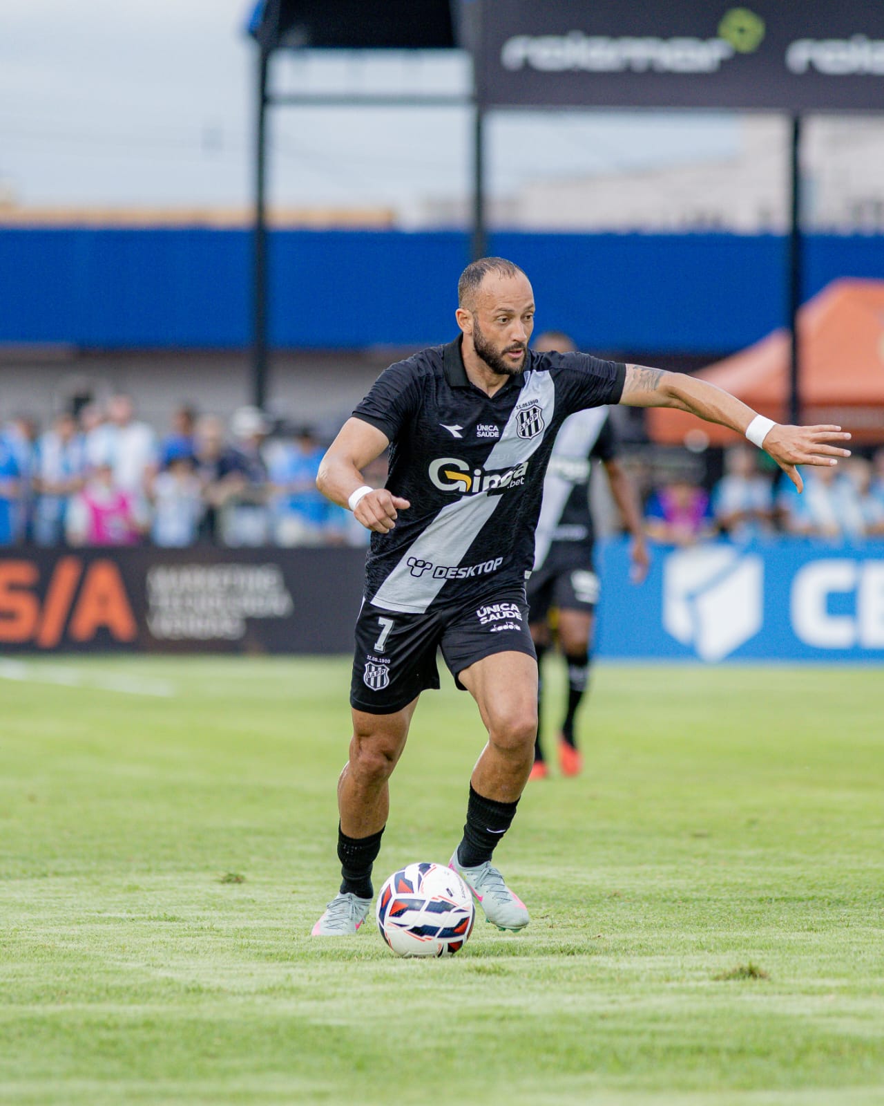 Ponte Preta suporta pressão em Londrina e empata sem gols