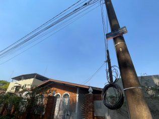Fios soltos, fiação caída, postes com fios soltos Campinas