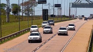 Avenida José Amgarten, entrada do Aeroporto Internacional de Viracopos.