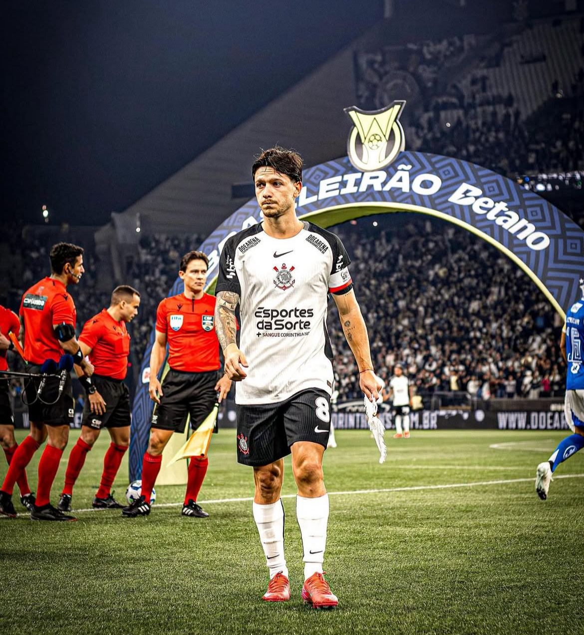 Corinthians deve perder Rodrigo Garro por quase três semanas