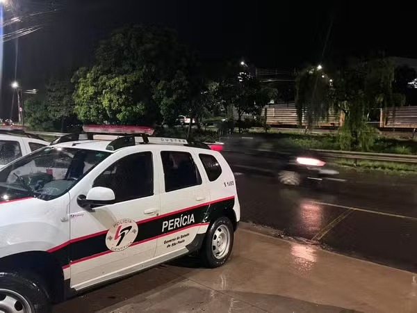Motociclista morre após ser arrastado por enxurrada e cair em córrego em Piracicaba