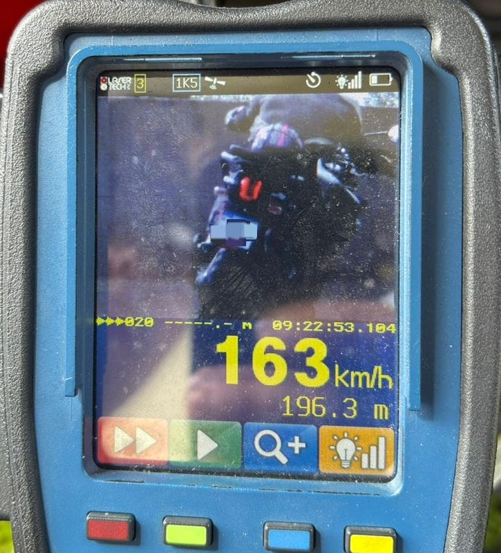 Operação da Polícia Rodoviária flagra moto a 163 km/h na Rodovia Anhanguera