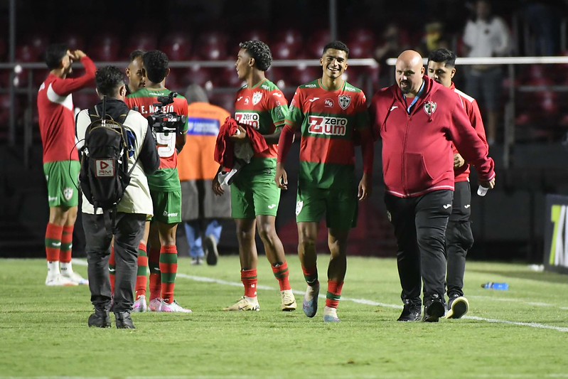 Confiante, Portuguesa recebe o Guarani em busca do G8