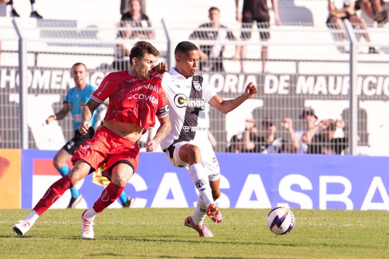 Ponte desencanta no ataque, mas empata com Noroeste e vai pressionada para o dérbi